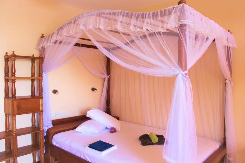Villa Birdlake Hikkaduwa Ngoại thất bức ảnh